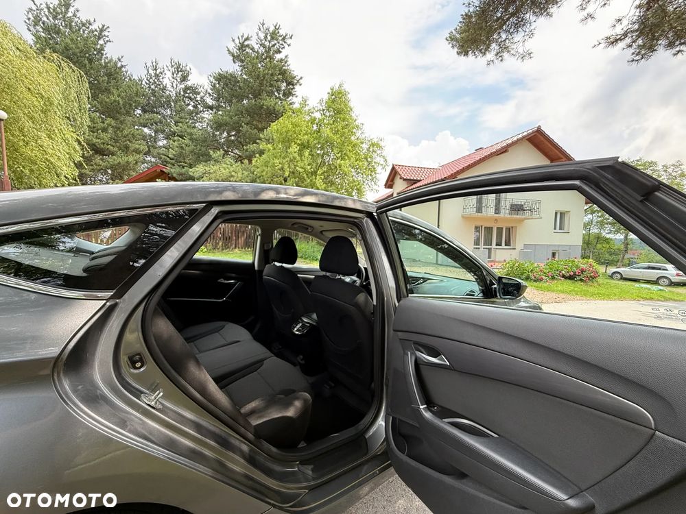 Hyundai i40 1.7 CRDi Comfort - 25
