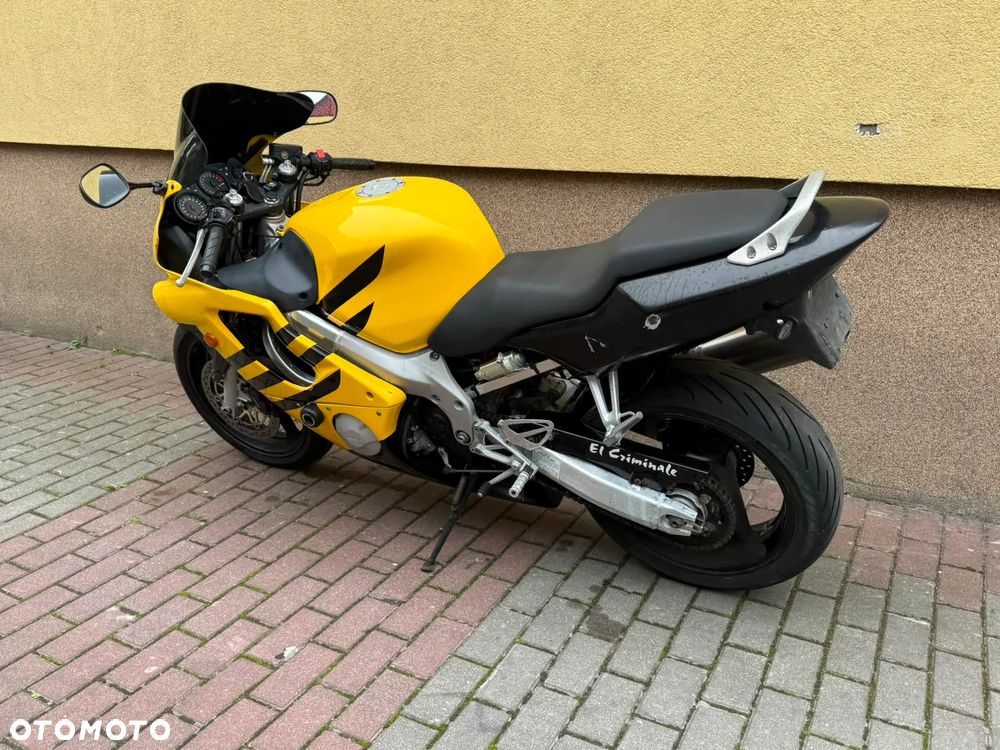 Honda CBR - 6