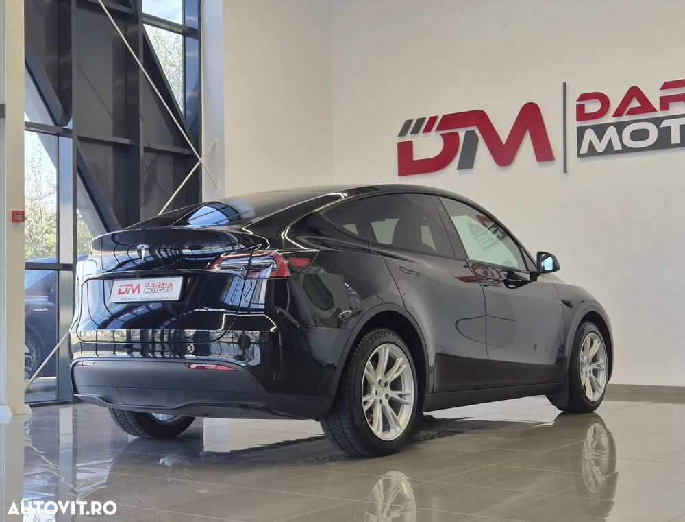 Tesla Model Y Long Range Dual Motor AWD - 5