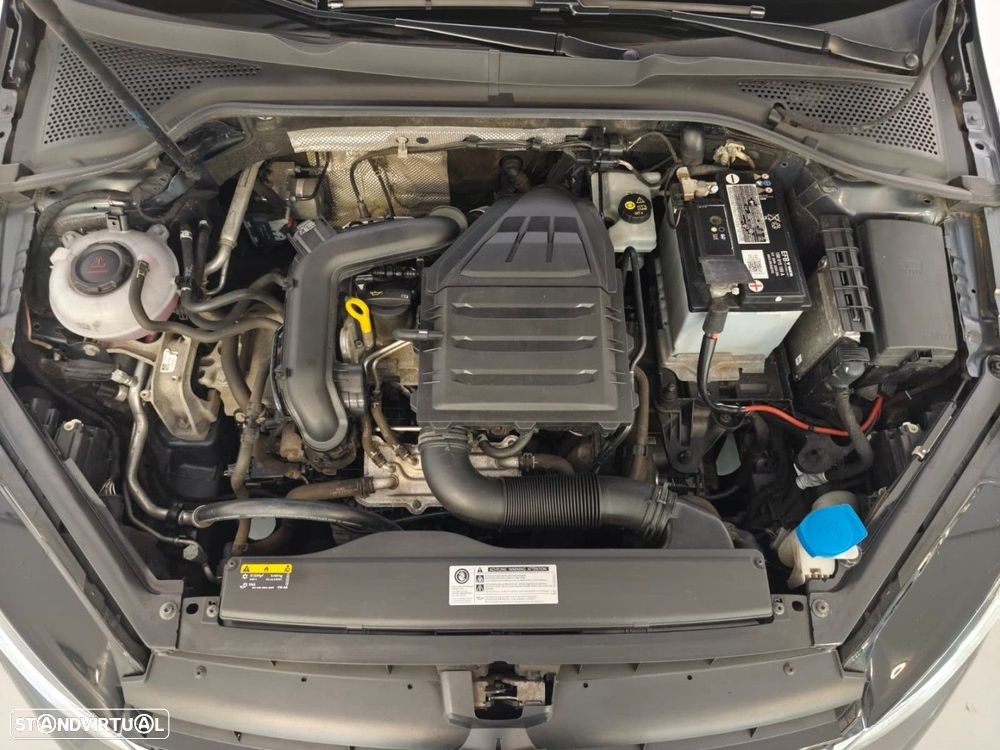 VW Golf 1.0 TSI Confortline DSG - 36