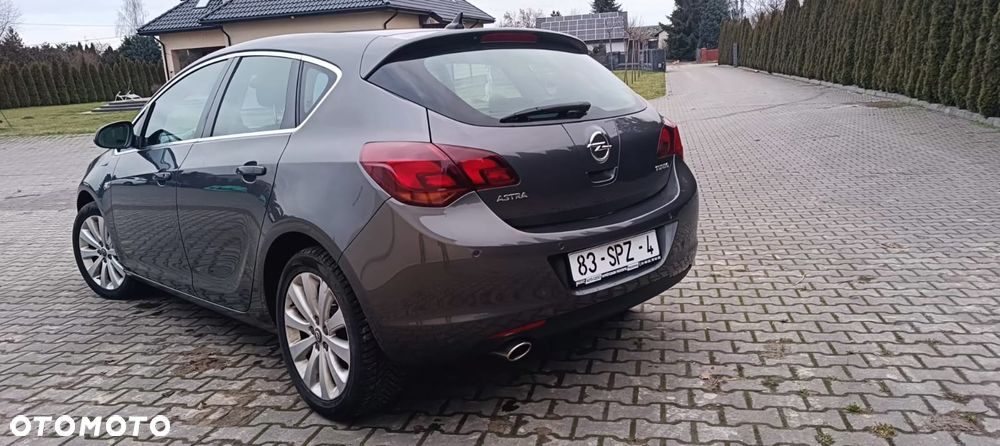 Opel Astra 1.4 Turbo Automatik Cosmo - 4