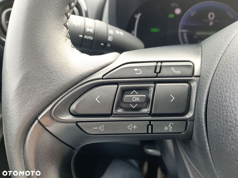 Toyota Yaris Hybrid 1.5 Style - 18