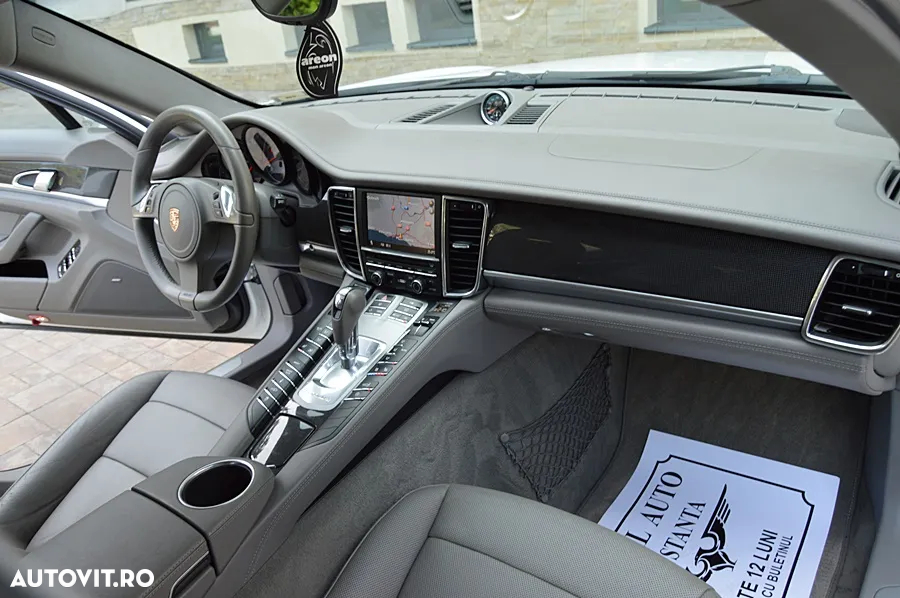 Porsche Panamera 4S PDK - 10