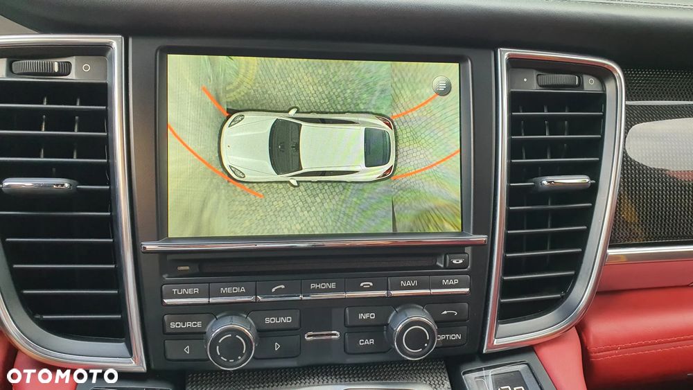 Porsche Panamera Turbo - 25