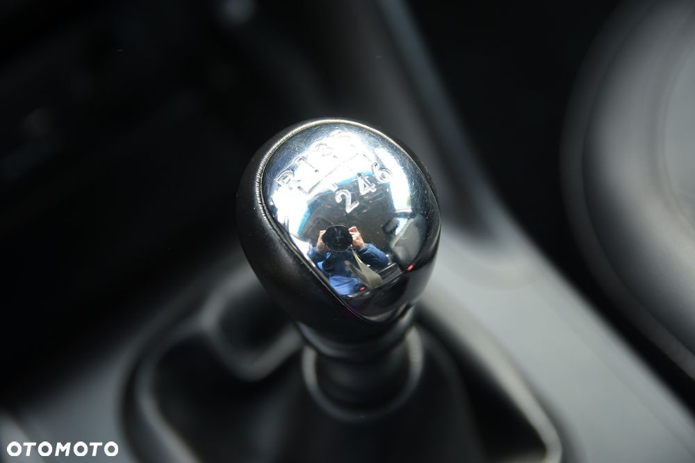 Hyundai ix35 1.6 2WD Fifa World Cup Edition - 31