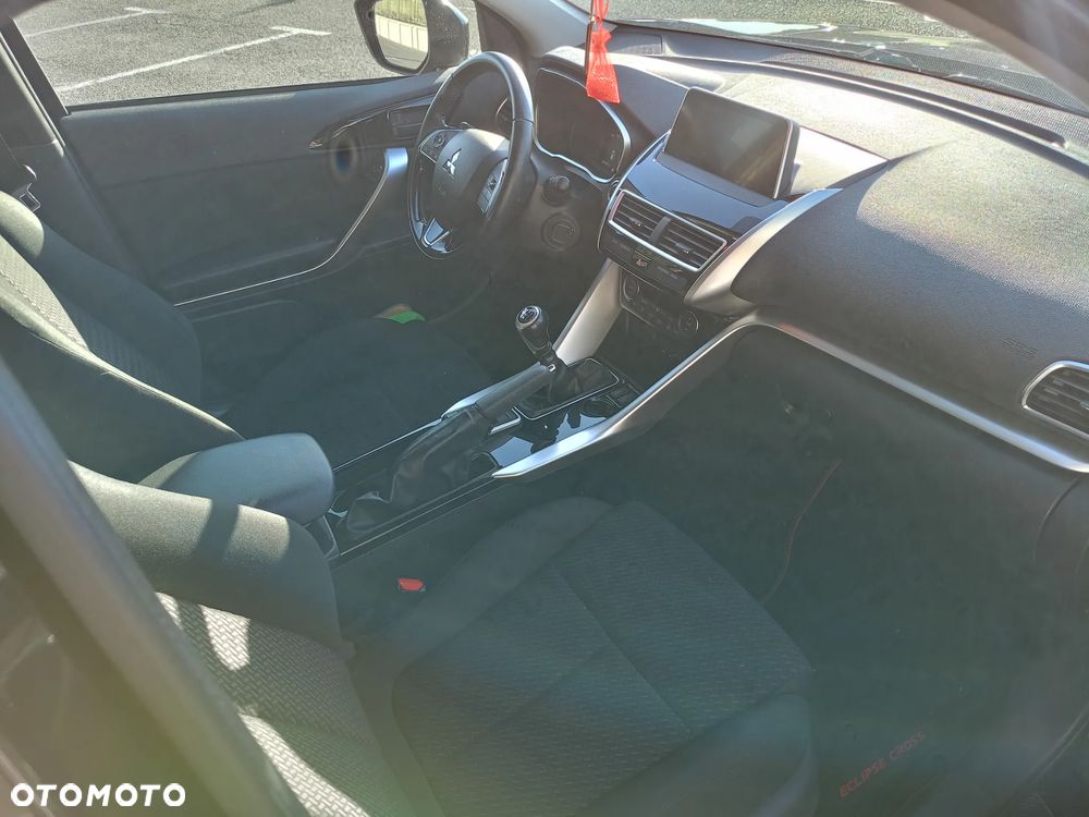 Mitsubishi Eclipse Cross 1.5 T Invite Plus - 10