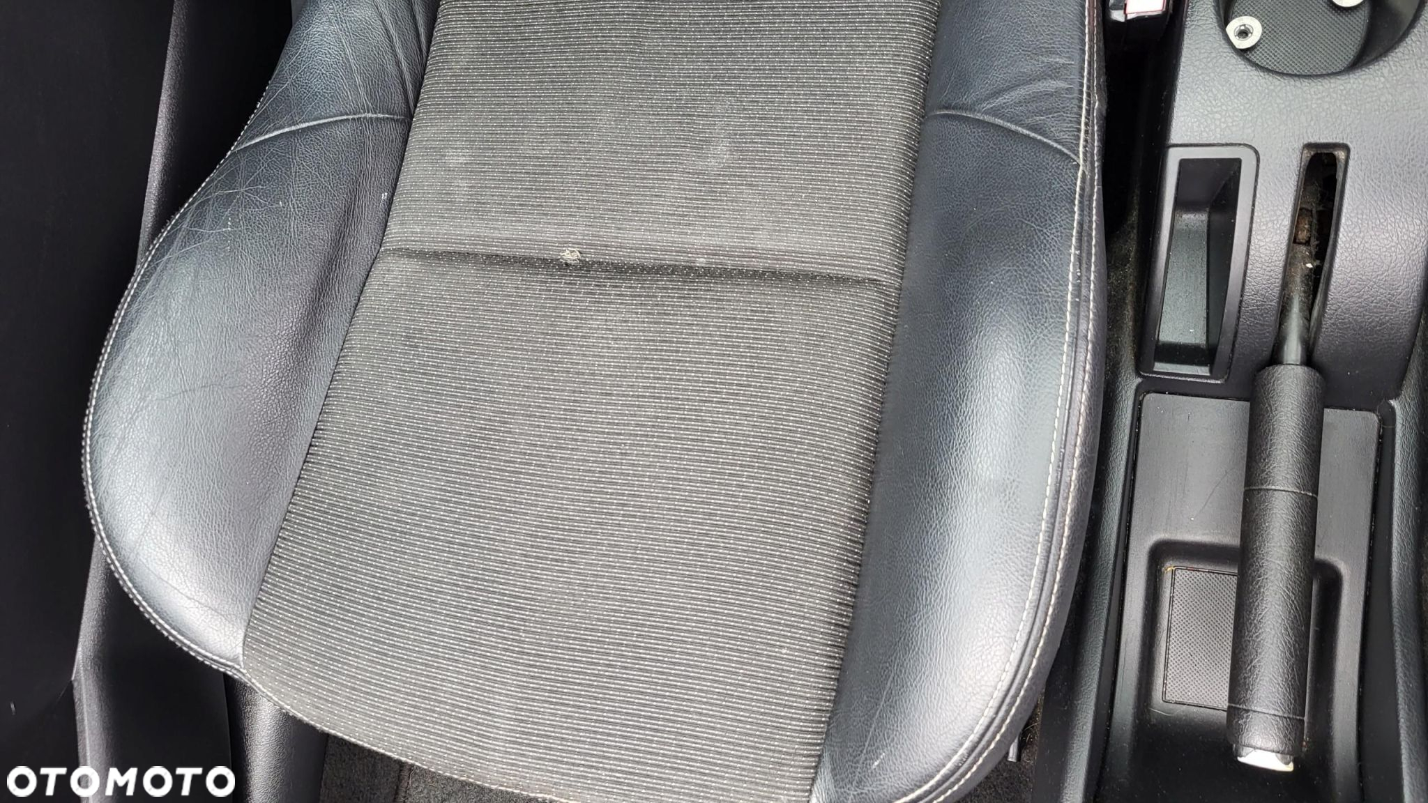 Fotele Kanapa Komplet Pół Skóry Peugeot 207 3D - 5