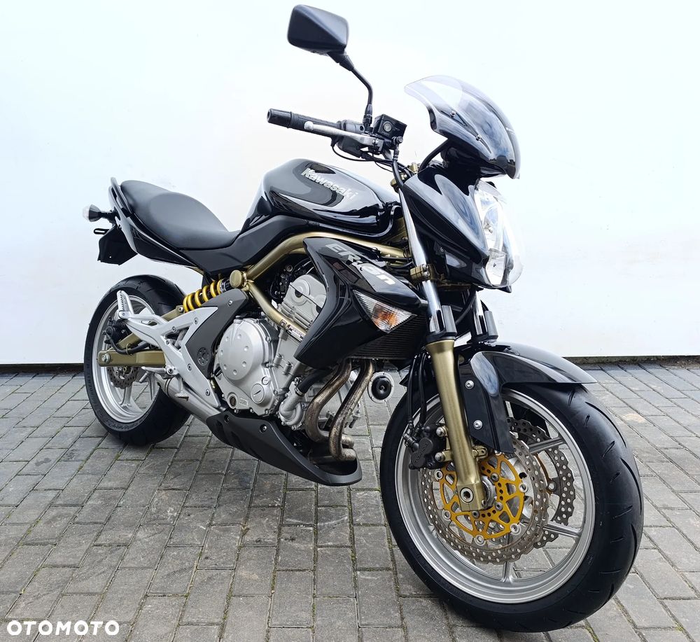 Kawasaki ER - 8