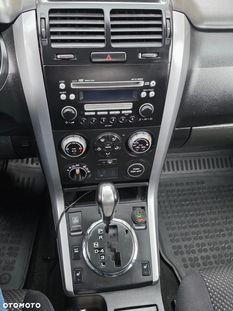 Suzuki Grand Vitara 2.7 V6 - 17