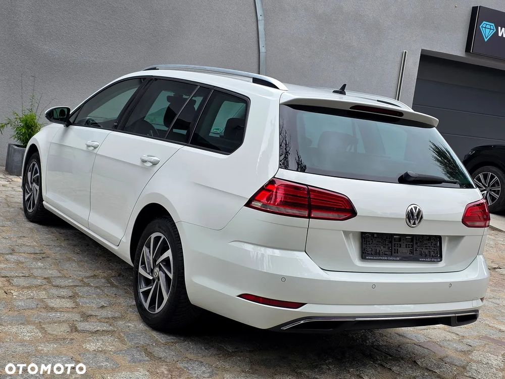 Volkswagen Golf 2.0 TDI Sound - 18