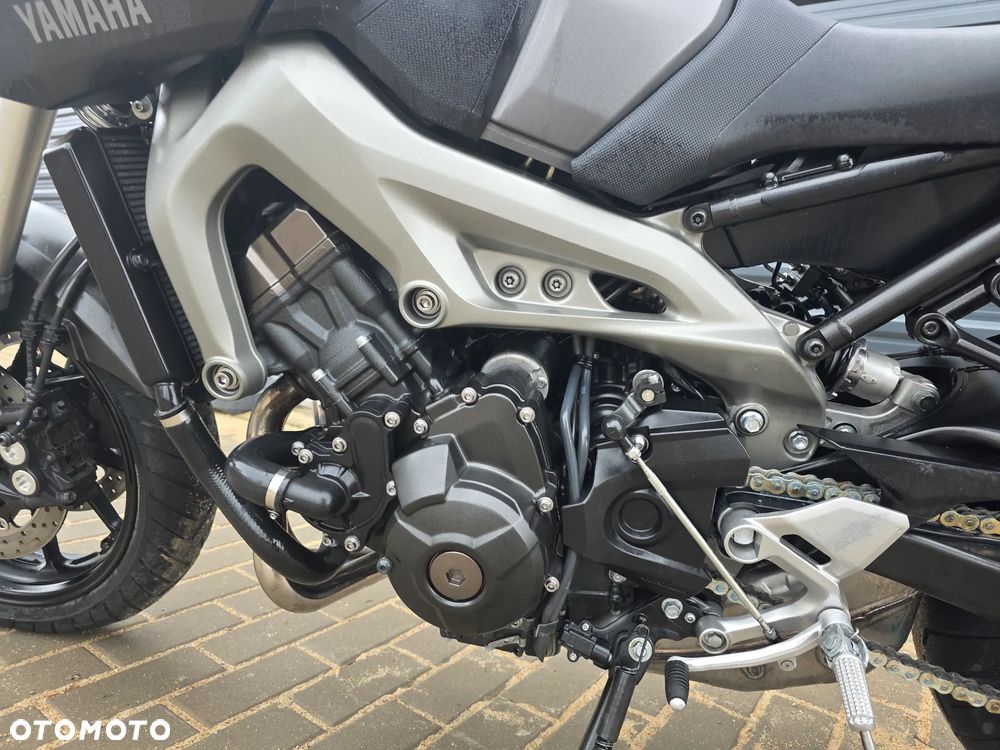 Yamaha MT - 24