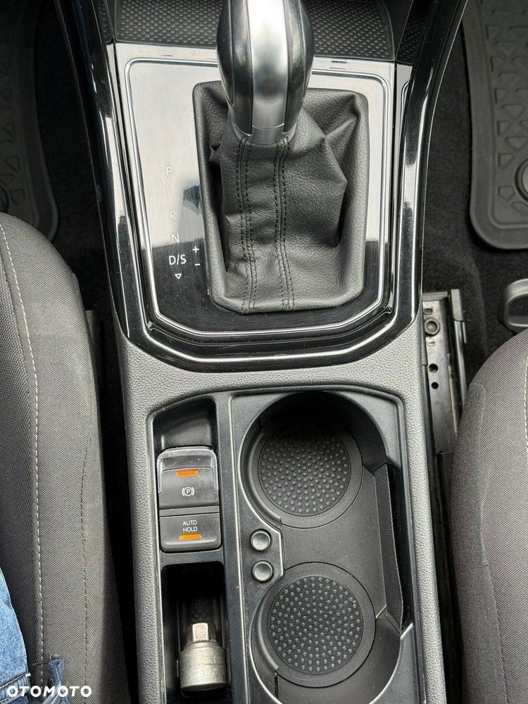 Volkswagen Touran - 36