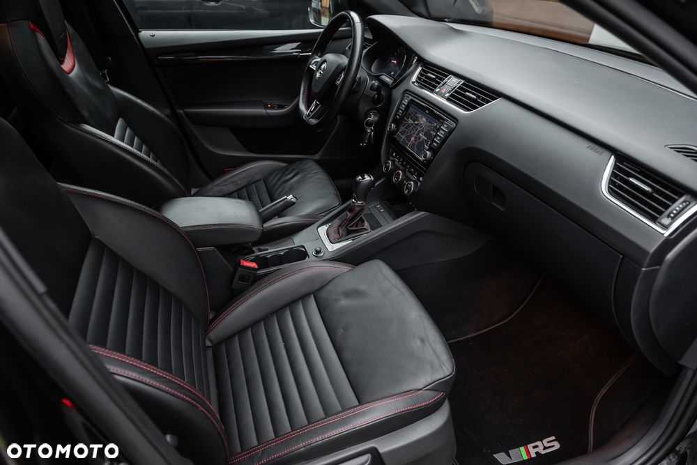 Skoda Octavia 2.0 TDI DSG RS - 9