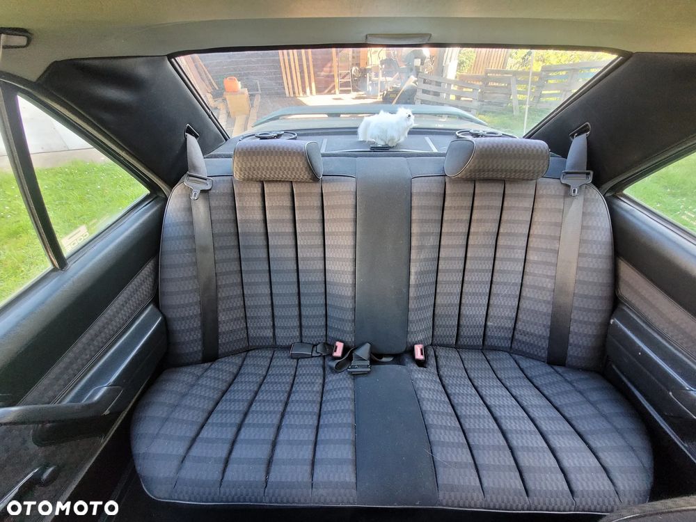 Mercedes-Benz W201 (190) - 5