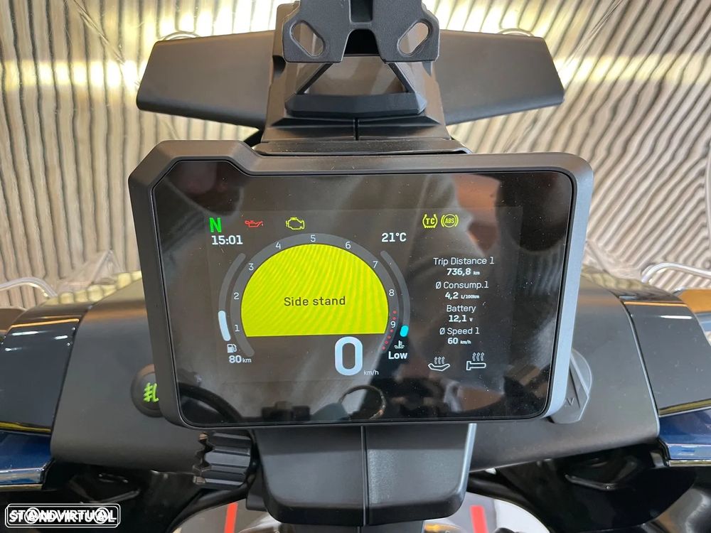 Husqvarna Norden 901 Expedition - 4