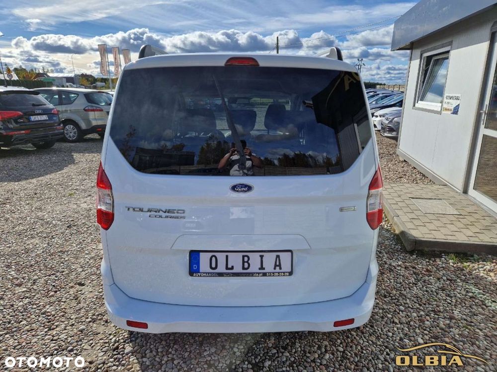 Ford Tourneo Courier - 4