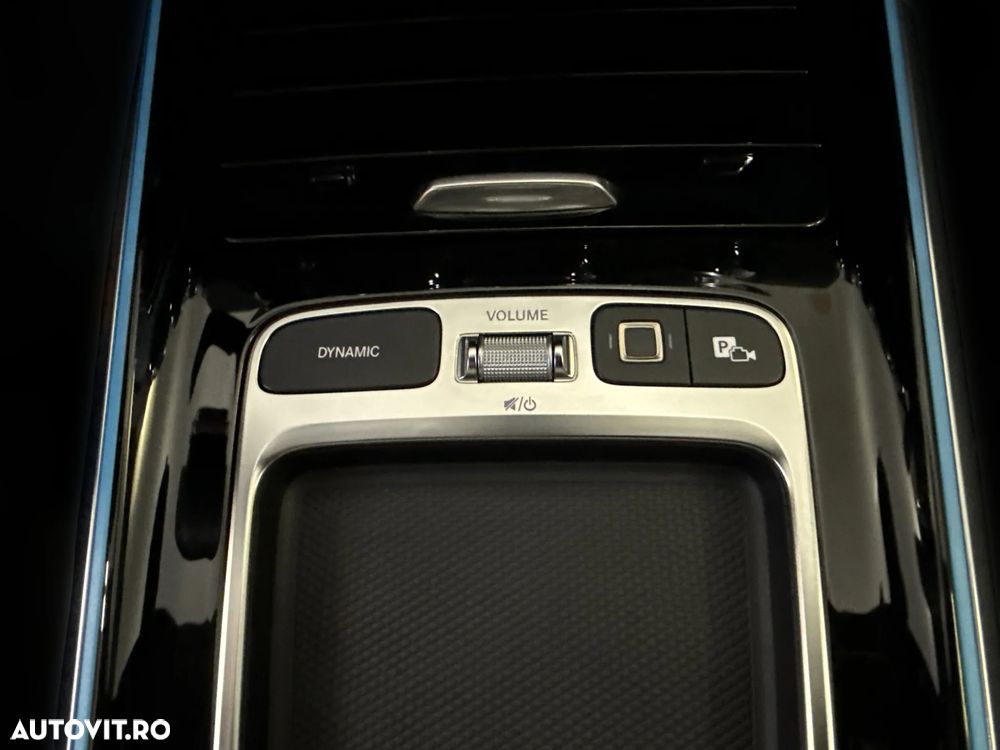 Mercedes-Benz GLA 200 d 4MATIC - 19