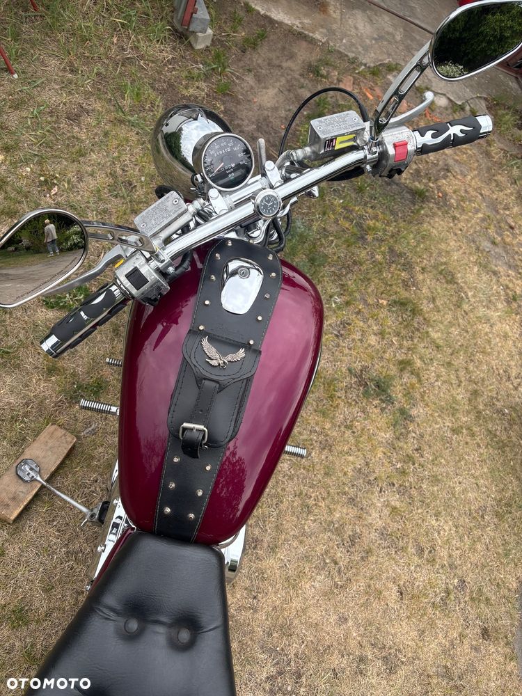Suzuki Intruder - 6
