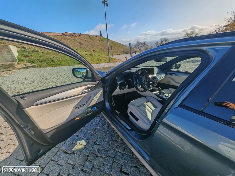 BMW 530 e Pack 50 anos M - 12
