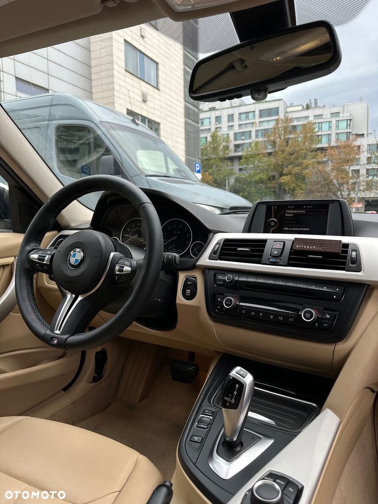 BMW Seria 3 320i Sport Line Shadow sport - 21