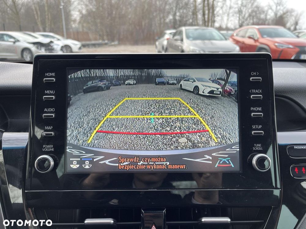 Toyota Camry 2.5 Hybrid Executive CVT - 17