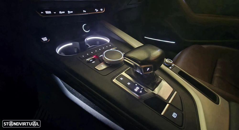 Audi A4 Allroad 2.0 TDI quattro S tronic - 29