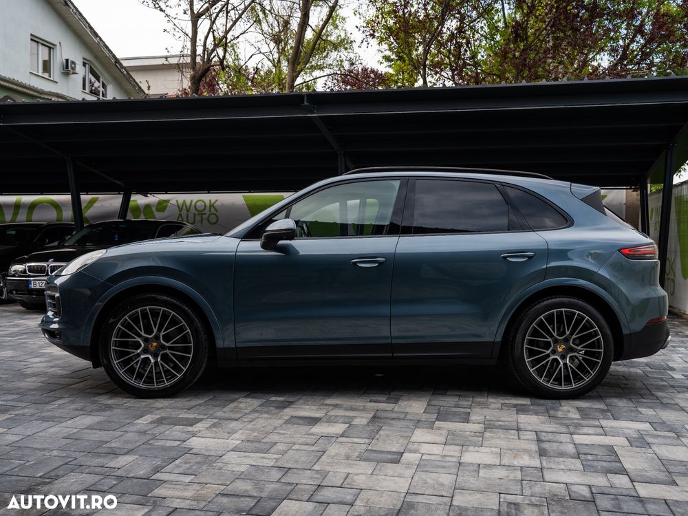 Porsche Cayenne - 8