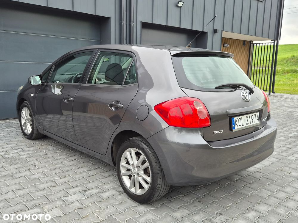 Toyota Auris 1.4 VVT-i Terra - 23