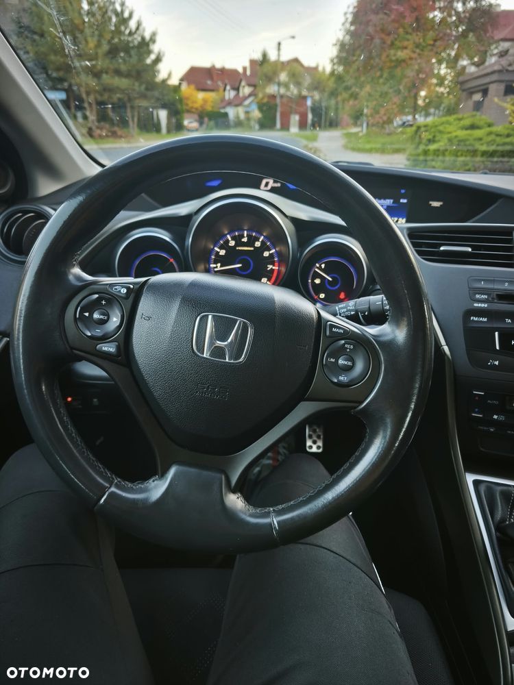Honda Civic 1.8 S - 10
