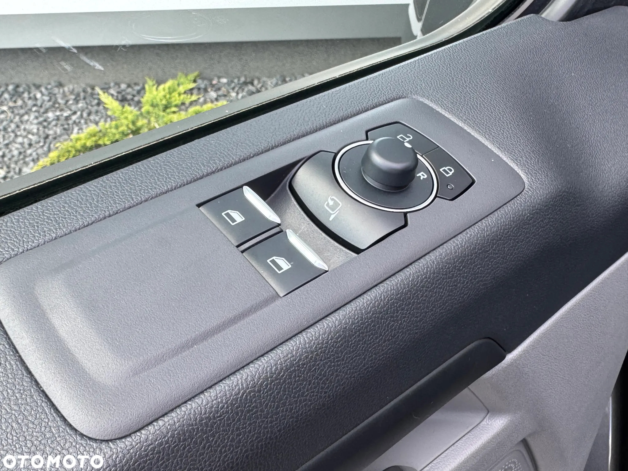 Ford Tourneo Custom 2.0 EcoBlue L2 Titanium SelectShift - 23
