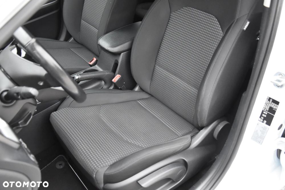 Kia Ceed 1.4 CVVT ISG Vision - 26