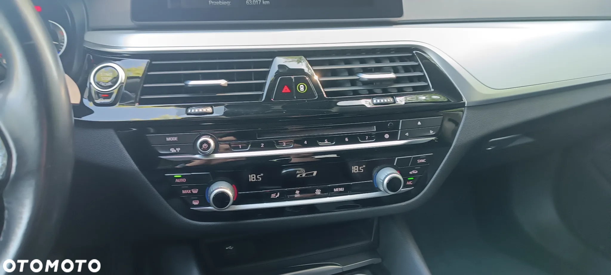 BMW Seria 5 520d Sport Line - 24