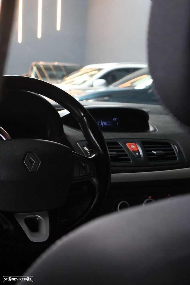 Renault Mégane 1.5 dCi Dynamique - 16