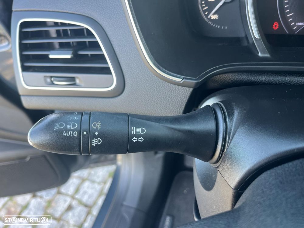 Renault Mégane Sport Tourer 1.5 dCi Dynamique - 18