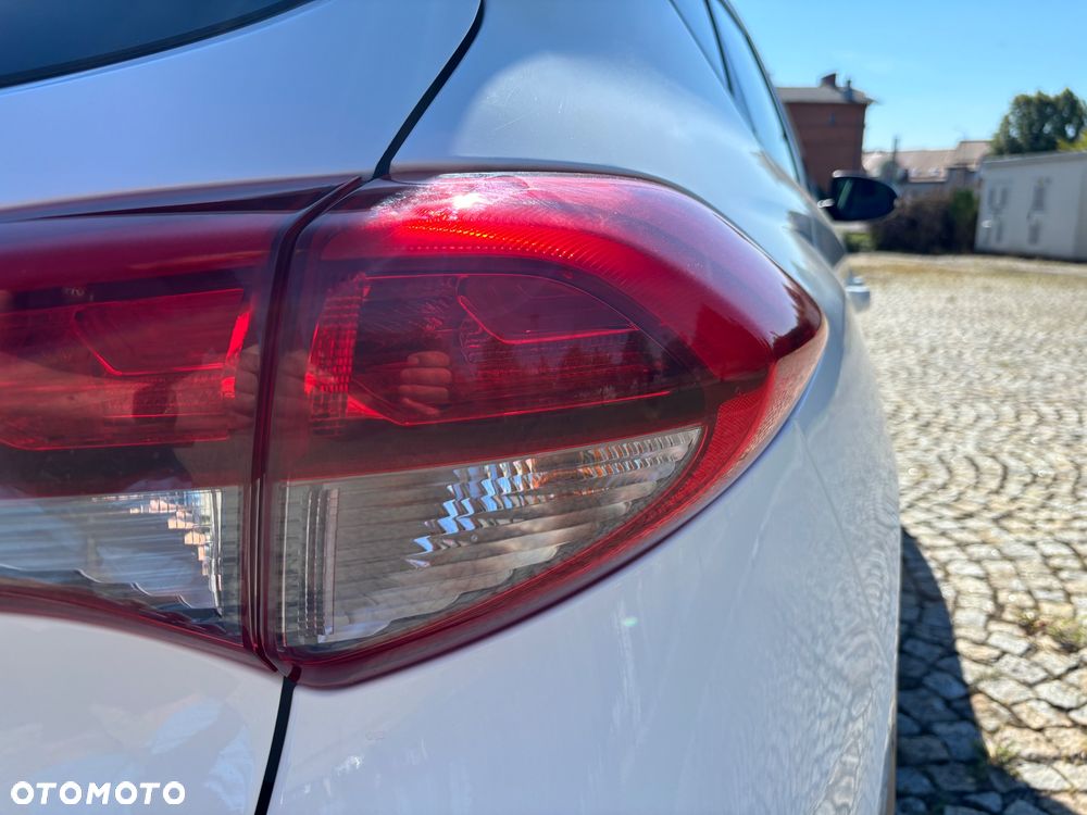 Hyundai Tucson 1.6 GDI BlueDrive GO 2WD - 10