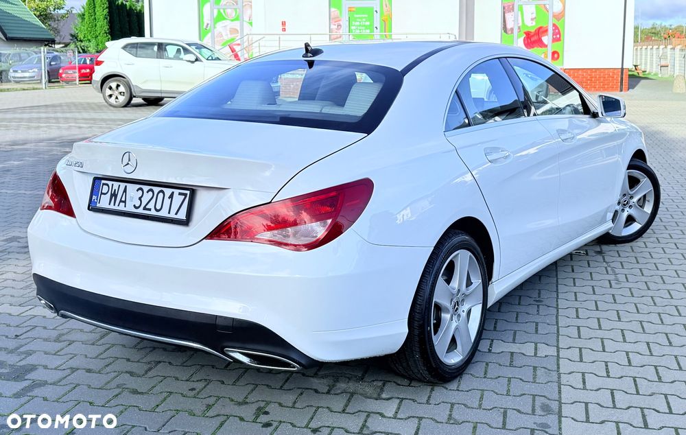 Mercedes-Benz CLA 250 AMG Line - 22