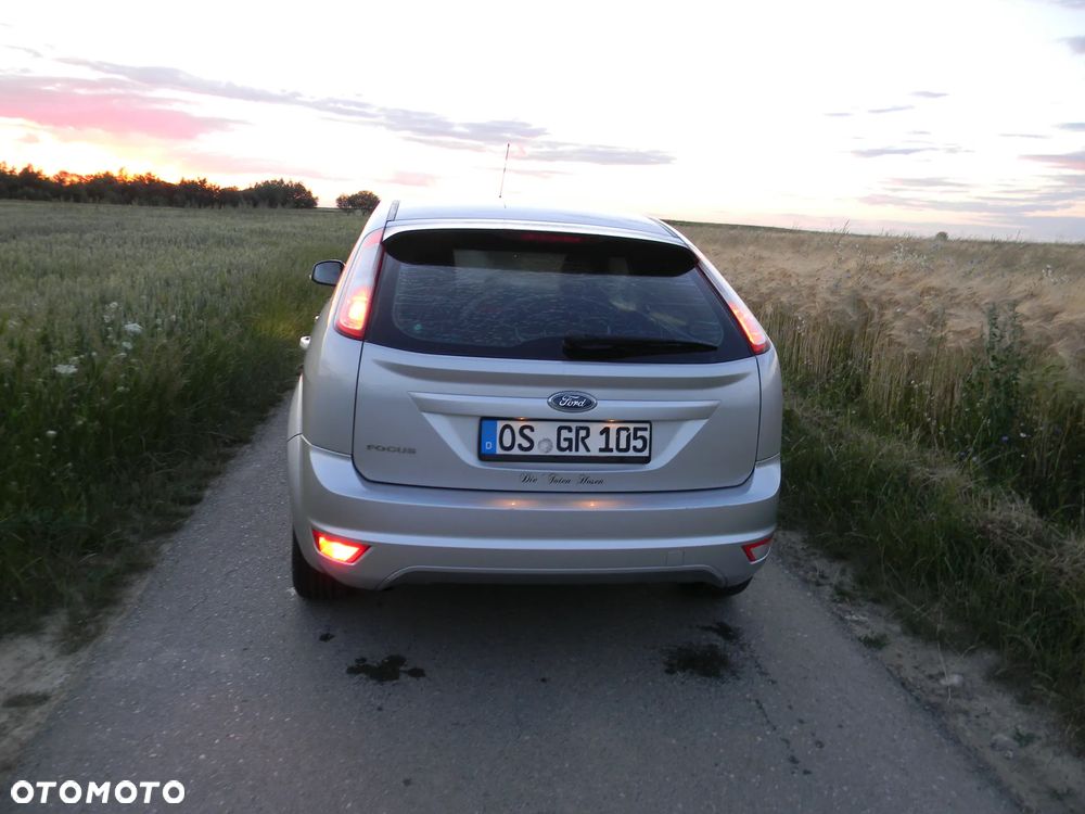 Ford Focus 2.0 16V Titanium - 19