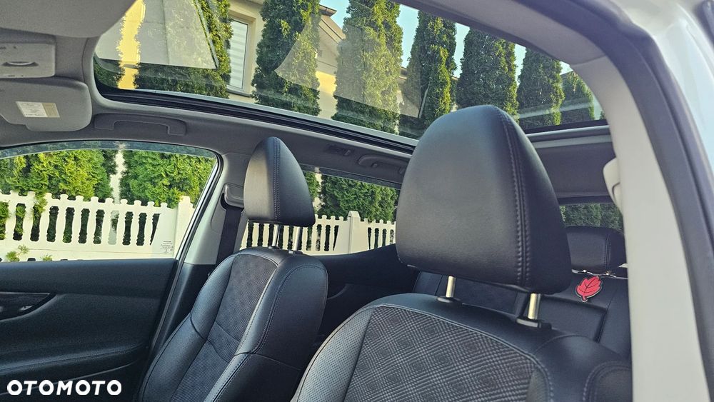 Nissan Qashqai 1.6 DCi Black Edition Xtronic EU6 - 27
