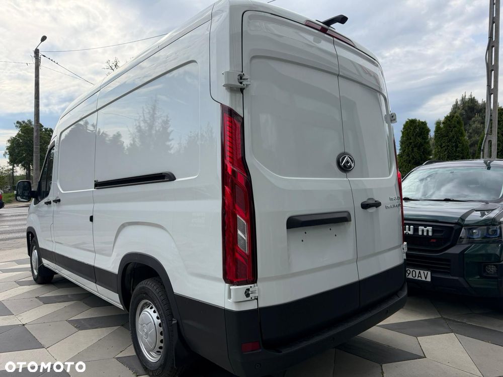 Maxus Deliver 9 - 5