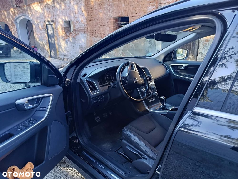 Volvo XC 60 D4 Momentum - 11