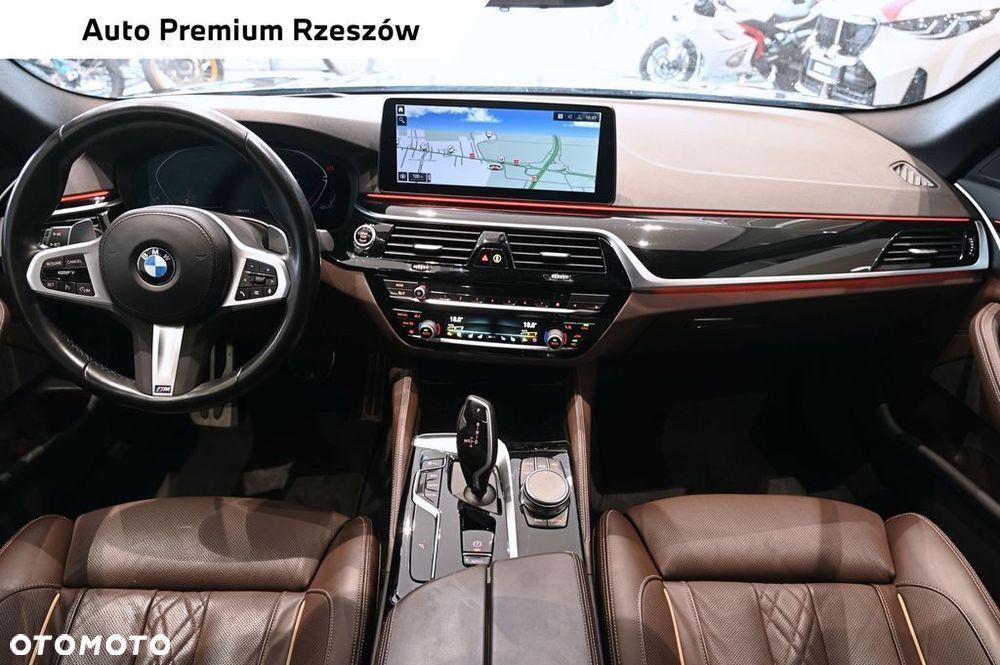 BMW Seria 5 540i xDrive mHEV M Sport sport - 13