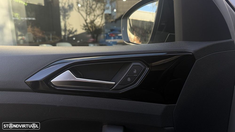 VW T-Cross 1.0 TSI Life - 21