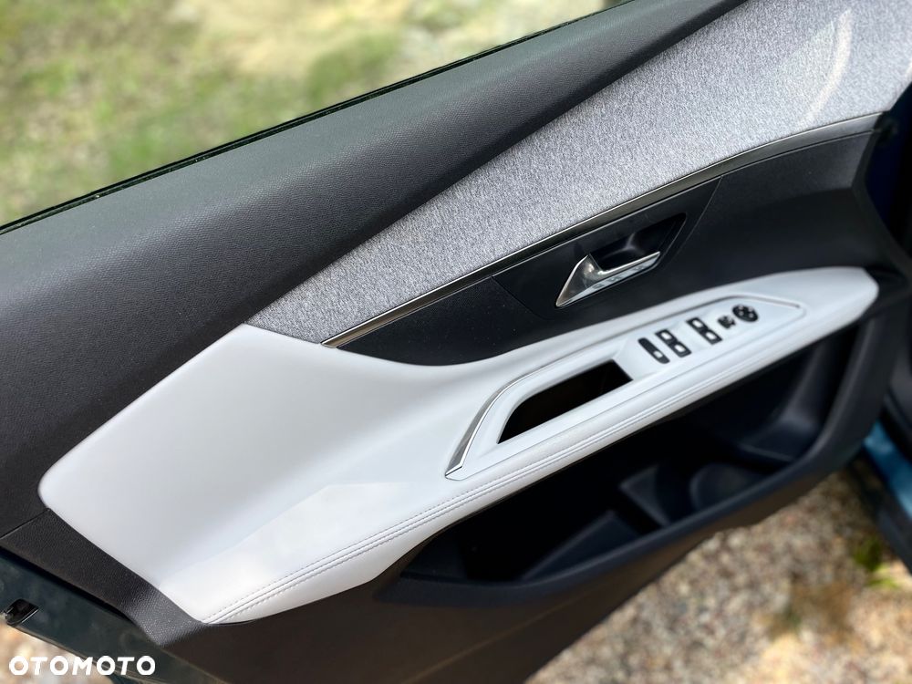 Peugeot 5008 THP 165 EAT6 Allure - 24