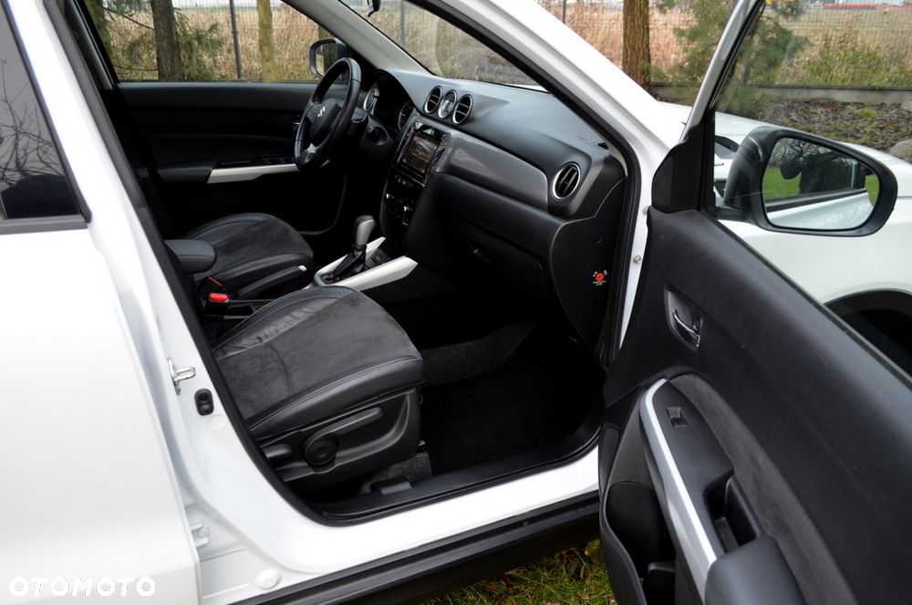 Suzuki Vitara 1.6 Premium 2WD - 23