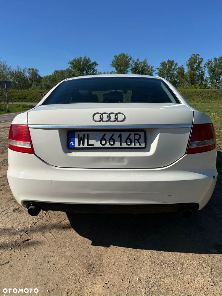 Audi A6 Limousine 2.4 - 4