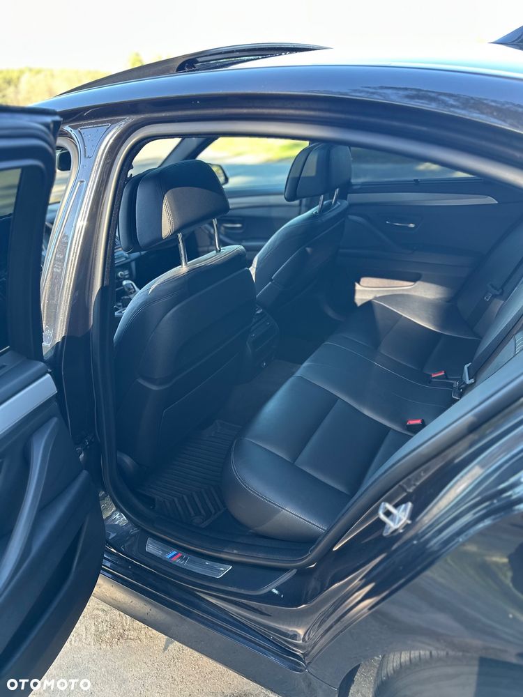 BMW Seria 5 530d xDrive - 11