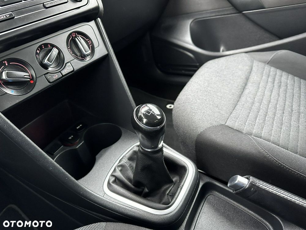 Volkswagen Polo 1.2 Comfortline - 24