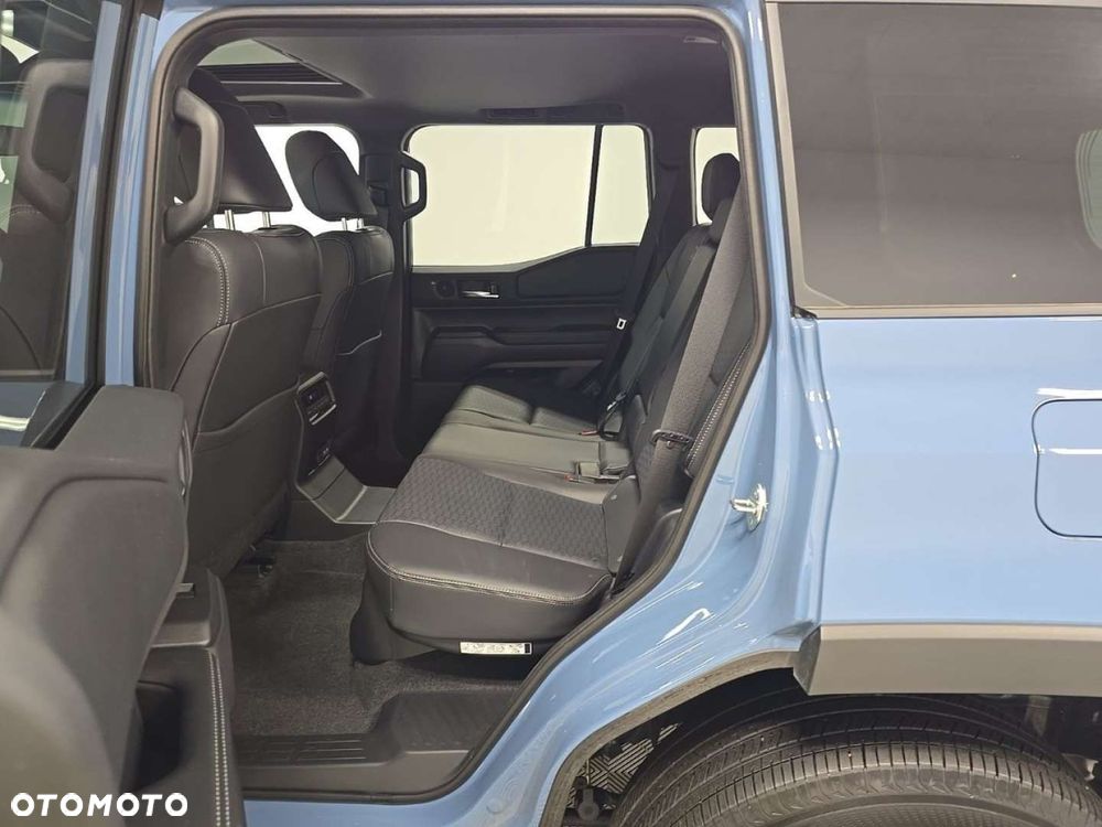 Toyota Land Cruiser - 16