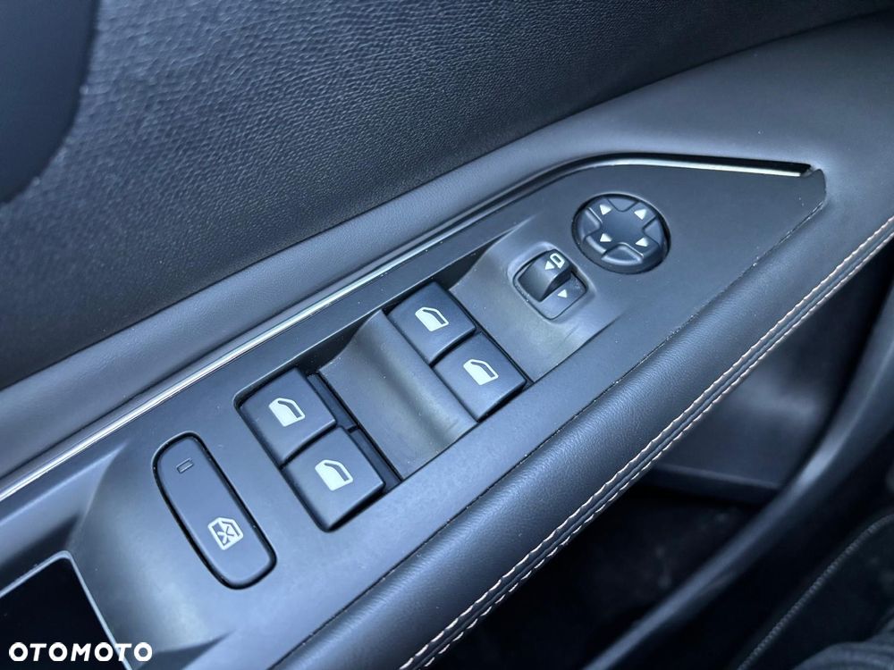 Peugeot 3008 1.6 THP Allure S&S EAT6 - 20