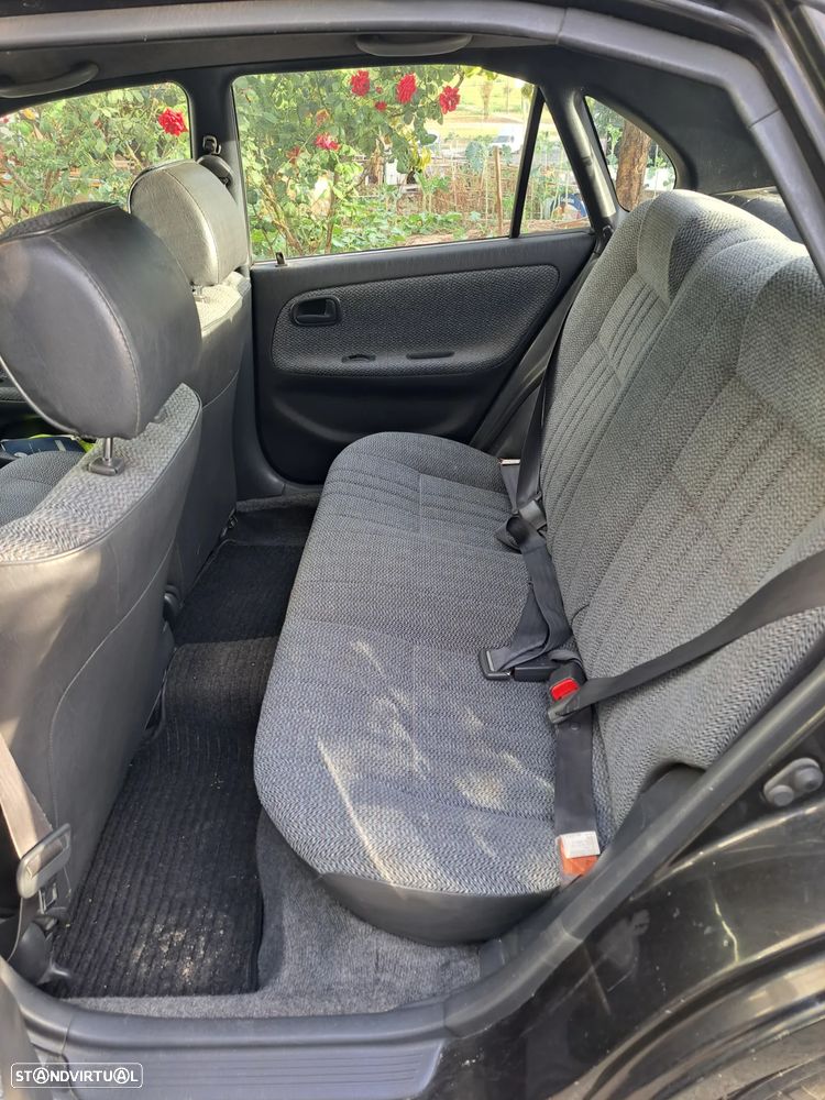 Toyota Corolla - 6